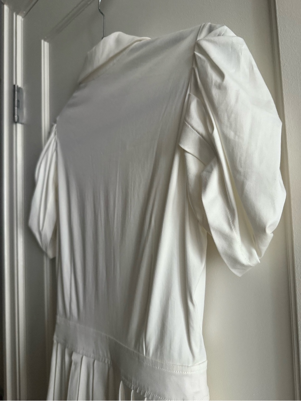 Alexis April Dress in White - Picture 5 of 8